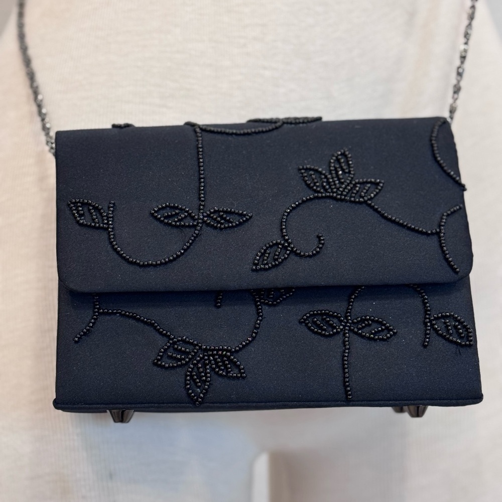 Kenneth Cole Reaction Women’s Evening Clutch Bag Beaded Black Floral Purse